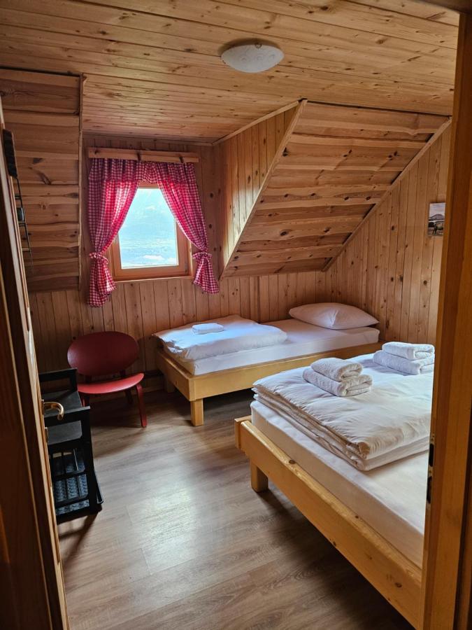 Koca Na Talezu Inn Bled
