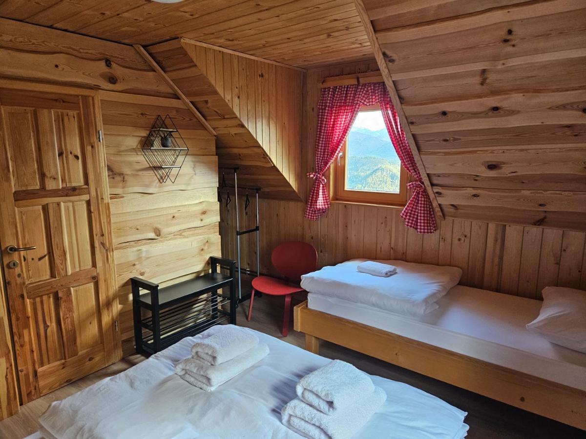 Koca Na Talezu Inn